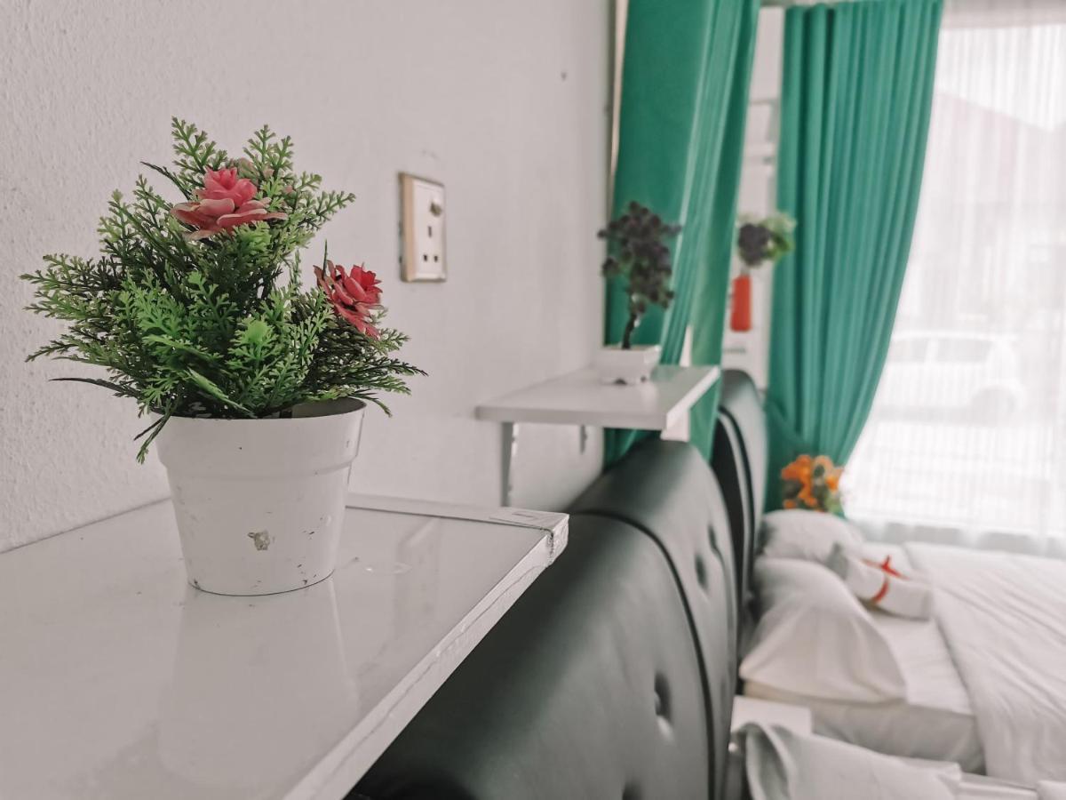 Inap Idaman 5 With 2 Queen Bed In Kubang Kerian Кота-Бару Экстерьер фото